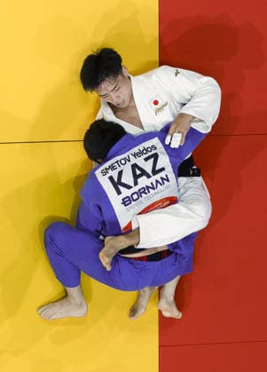 Aichi-Nagoya Asian Games: Judo Japan s Hayato Kondo (white) competes against Yeldos Smetov of Kazakhstan in the Aichi-Nagoya Asian Games men s judo 60-kilogram final at Aichi International Arena in Nagoya, central Japan, on Sept. 30, 2026.  A14AA0005629488P