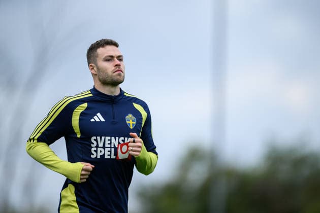 260930 Gabriel Gudmundsson of the Swedish men s national football team at a training session on September 30, 2026 in Stockholm. Photo: Jesper Zerman BILDBYRAN kod JZ JZ0762 fotboll football soccer fotball nations league uefa nations league träning practice training sverige sweden sverige a bbeng Copyright: JESPERxZERMAN BB260930JZ003