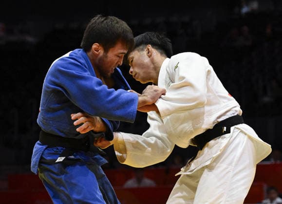 Aichi-Nagoya Asian Games: Judo Japan s Hayato Kondo (white) competes against Yeldos Smetov of Kazakhstan in the Aichi-Nagoya Asian Games men s judo 60-kilogram final at Aichi International Arena in Nagoya, central Japan, on Sept. 30, 2026.  A14AA0005629490P