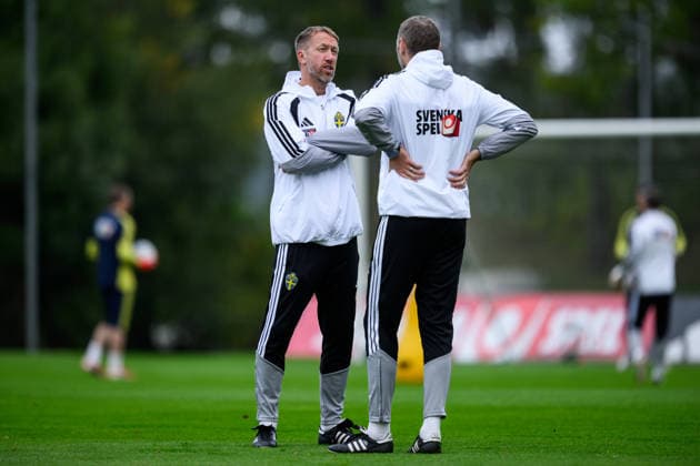 260930 Head coach Graham Potter and Assistant coach Andreas Georgson of the Swedish men s national football team at a training session on September 30, 2026 in Stockholm. Photo: Jesper Zerman BILDBYRAN kod JZ JZ0762 fotboll football soccer fotball nations league uefa nations league träning practice training sverige sweden sverige a bbeng Copyright: JESPERxZERMAN BB260930JZ015