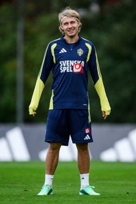 260930 Sebastian Nanasi of the Swedish men s national football team at a training session on September 30, 2026 in Stockholm. Photo: Jesper Zerman BILDBYRAN kod JZ JZ0762 fotboll football soccer fotball nations league uefa nations league träning practice training sverige sweden sverige a bbeng Copyright: JESPERxZERMAN BB260930JZ019
