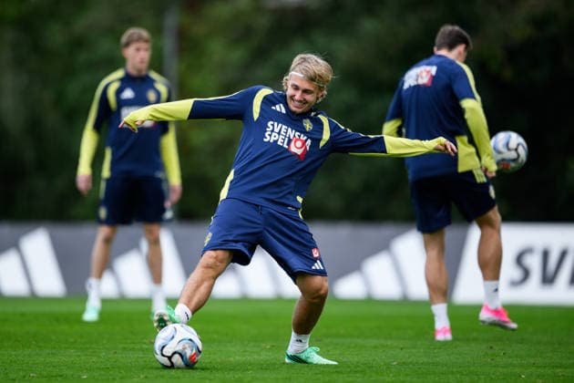 260930 Sebastian Nanasi of the Swedish men s national football team at a training session on September 30, 2026 in Stockholm. Photo: Jesper Zerman BILDBYRAN kod JZ JZ0762 fotboll football soccer fotball nations league uefa nations league träning practice training sverige sweden sverige a bbeng Copyright: JESPERxZERMAN BB260930JZ020