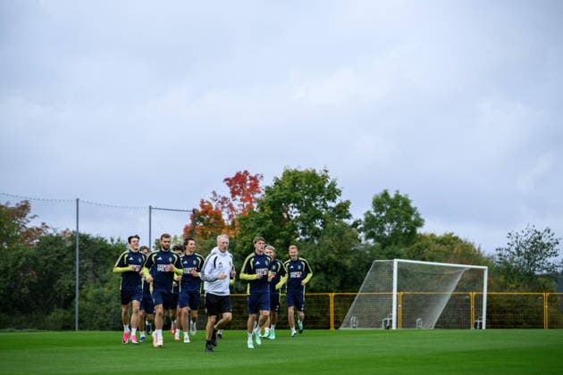 260930 Elliot Stroud, Jesper Karlström, John Mellberg, Alexander Bernhardsson, Sebastian Nanasi and Hugo Larsson of the Swedish men s national football team at a training session on September 30, 2026 in Stockholm. Photo: Jesper Zerman BILDBYRAN kod JZ JZ0762 fotboll football soccer fotball nations league uefa nations league träning practice training sverige sweden sverige a bbeng Copyright: JESPERxZERMAN BB260930JZ023