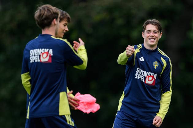 260930 Elliot Stroud of the Swedish men s national football team at a training session on September 30, 2026 in Stockholm. Photo: Jesper Zerman BILDBYRAN kod JZ JZ0762 fotboll football soccer fotball nations league uefa nations league träning practice training sverige sweden sverige a bbeng Copyright: JESPERxZERMAN BB260930JZ033