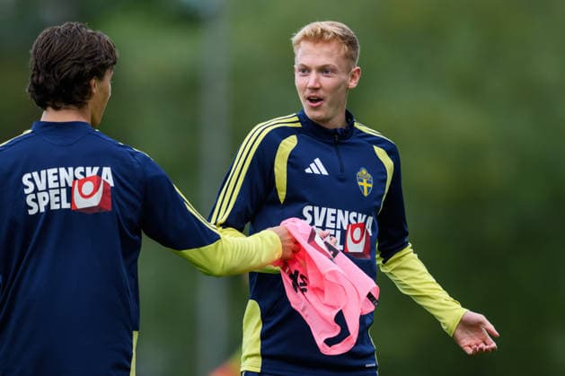 260930 Hugo Larsson of the Swedish men s national football team at a training session on September 30, 2026 in Stockholm. Photo: Jesper Zerman BILDBYRAN kod JZ JZ0762 fotboll football soccer fotball nations league uefa nations league träning practice training sverige sweden sverige a bbeng Copyright: JESPERxZERMAN BB260930JZ041