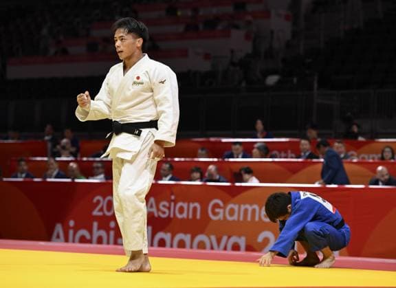 Aichi-Nagoya Asian Games: Judo Japan s Hayato Kondo (white) reacts after beating Yeldos Smetov of Kazakhstan in the Aichi-Nagoya Asian Games men s judo 60-kilogram final at Aichi International Arena in Nagoya, central Japan, on Sept. 30, 2026.  A14AA0005629495P