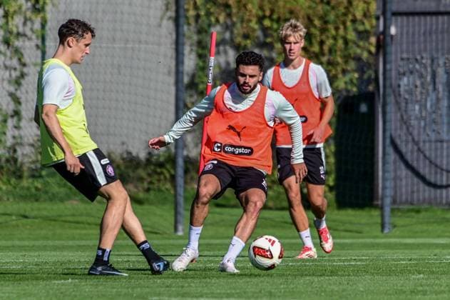 Kaars Martijn Kenan Aydin ( Pauli ) Deutschland , Hamburg , Trainingsgelände an der Kollaustrasse , Fussball , 2. Bundesliga , FC St Pauli