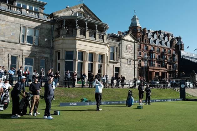 UK: The Alfred Dunhill Links Championship at The Old Course, St Andrews, Scotland on 30 September 2026: Pictured: Robert MacIntyre (Scotland) on the 1st tee at the Old Course, St Andrews during a practice round at the Alfred Dunhill Links Championship 2026 St Andrews The Old Course Scotland Scotland Copyright: xAlexxToddx
