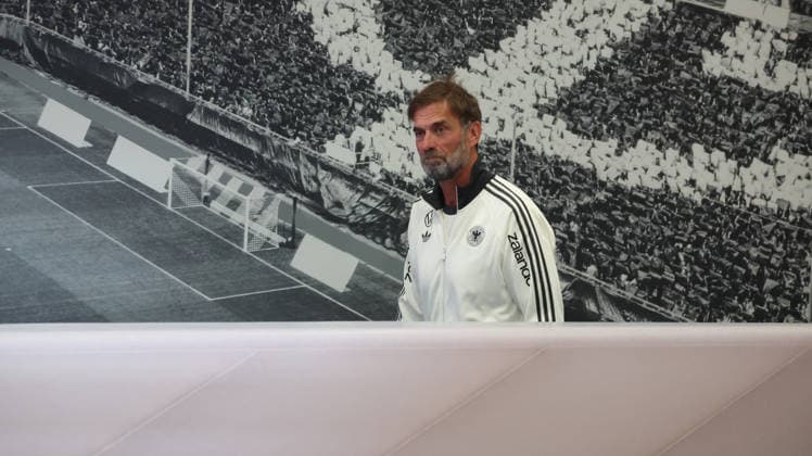 30.09.2026, xrekx, Fussball UEFA Nations League , Deutschland - Pressekonferenz mit Juergen Klopp und Jonas Urbig v.l. Jürgen Juergen Klopp Trainer (Deutschland) Muenchen