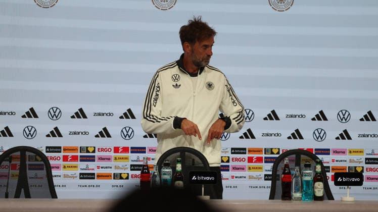 30.09.2026, xrekx, Fussball UEFA Nations League , Deutschland - Pressekonferenz mit Juergen Klopp und Jonas Urbig v.l. Jürgen Juergen Klopp Trainer (Deutschland) Muenchen