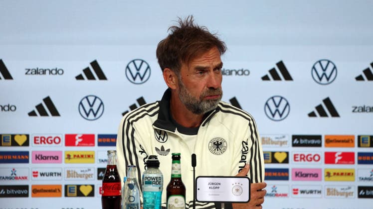 30.09.2026, xrekx, Fussball UEFA Nations League , Deutschland - Pressekonferenz mit Juergen Klopp und Jonas Urbig v.l. Jürgen Juergen Klopp Trainer (Deutschland) Muenchen