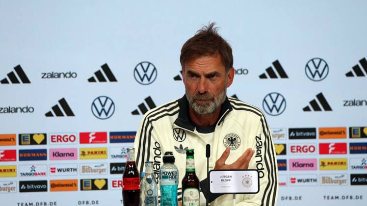 30.09.2026, xrekx, Fussball UEFA Nations League , Deutschland - Pressekonferenz mit Juergen Klopp und Jonas Urbig v.l. Jürgen Juergen Klopp Trainer (Deutschland) Muenchen