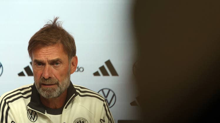30.09.2026, xrekx, Fussball UEFA Nations League , Deutschland - Pressekonferenz mit Juergen Klopp und Jonas Urbig v.l. Jürgen Juergen Klopp Trainer (Deutschland) Muenchen