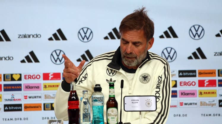 30.09.2026, xrekx, Fussball UEFA Nations League , Deutschland - Pressekonferenz mit Juergen Klopp und Jonas Urbig v.l. Jürgen Juergen Klopp Trainer (Deutschland) Muenchen