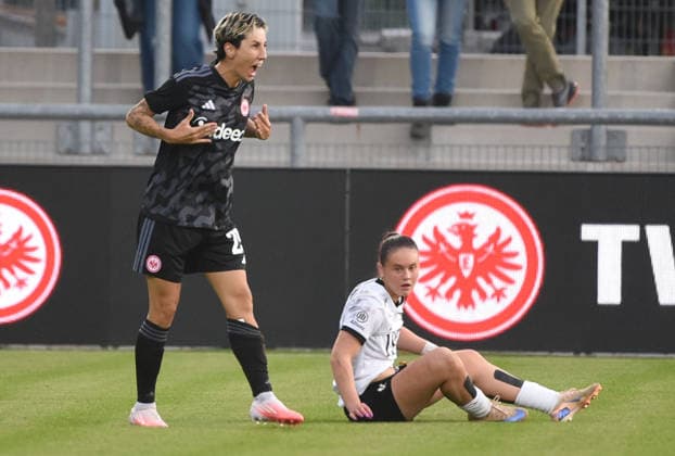 30.09.2026, xhbx, Fussball UEFA Women Europa Cup Qualifikation, Eintracht Frankfurt - Fimleikafelag Hafnarfjördur v.l. Sara Doorsoun (Eintracht Frankfurt Damen), Hrönn Haraldsdottir (Fimleikafelag Hafnarfjördur) Frankfurt