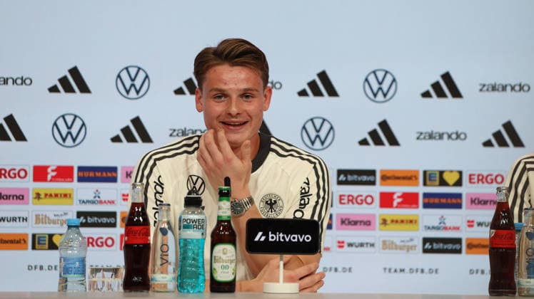 30.09.2026, xrekx, Fussball UEFA Nations League , Deutschland - Pressekonferenz mit Juergen Klopp und Jonas Urbig v.l. Jonas Urbig (Deutschland) Muenchen