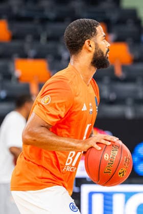 BKT EuroCup: Ratiopharm Ulm vs. Balkan Botevgrad; 30.09.2026 Ulm, GERMANY - 30. September 2026: Marvin Heckel (ratiopharm Ulm, 47) während dem Aufwärmen vor dem Spiel zwischen Ratiopharm Ulm und Balkan Botevgrad am 1. Spieltag des BKT EuroCup in der ratiopharm Arena Ulm. Copyright: xBEAUTIFULxSPORTS Steinx