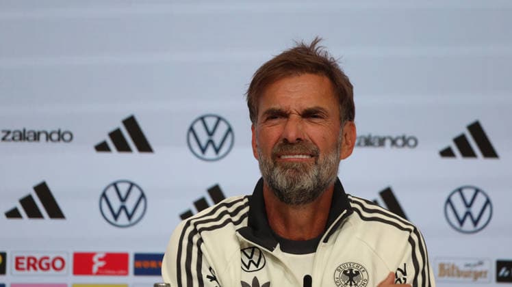 30.09.2026, xrekx, Fussball UEFA Nations League , Deutschland - Pressekonferenz mit Juergen Klopp und Jonas Urbig v.l. Jürgen Juergen Klopp Trainer (Deutschland) Muenchen