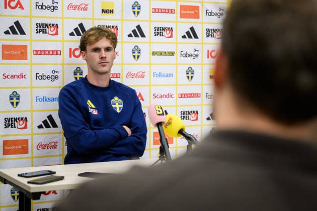 260930 Williot Swedberg of the Swedish men s national football team at a press event on September 30, 2026 in Stockholm. Photo: Jesper Zerman BILDBYRAN kod JZ JZ0763 fotboll football soccer fotball nations league uefa nations league pressträff event meeting sverige sweden sverige a bbeng Copyright: JESPERxZERMAN BB260930JZ063