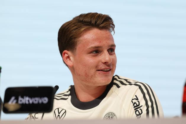 Jonas Urbig (Deutschland) bei der Pressekonferenz, GER, Deutschland Nationalmannschaft, Abschluss-Pressekonferenz, Fussball, UEFA Nations League, Saison 2026 2027, 30.09.2026, GER, Deutschland Nationalmannschaft, Abschluss-Pressekonferenz, Fussball, UEFA Nations League, Saison 2026 2027, 30.09.2026 Muenchen Copyright: xEibner-Pressefoto JennixMaulx EP_JML