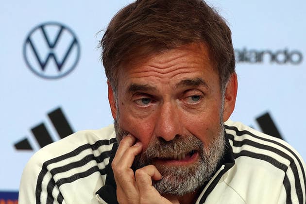 30.09.2026, xrekx, Fussball UEFA Nations League , Deutschland - Pressekonferenz mit Juergen Klopp und Jonas Urbig v.l. Jürgen Juergen Klopp Trainer (Deutschland) enttaeuscht, enttäuscht, schaut enttaeuscht, niedergeschlagen, disappointed Muenchen