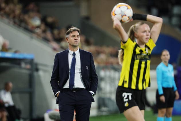 Juventus coach Isaac Guerrero during Wednesday s Uefa Women s Champions League football match between BK Häcken and Juventus FC at Bravida Stadium in Gothenburg, Sweden on september 30, 2026. GÖTEBORG SWEDEN x9200x