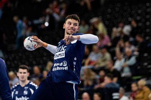 FLENSBURG, GERMANY - SEPTEMBER 30: Marko Grgic (SG Flensburg-Handewitt, 17) during warm up during the EHF European League match between SG Flensburg-Handewitt vs Fraikin BM. Granollers at GGW Arena on matchday 1 of the Group Matches Group E on September 30, 2026 in Flensburg, Germany. Schleswig-Holstein Germany Copyright: xMarioxM.xKobergx
