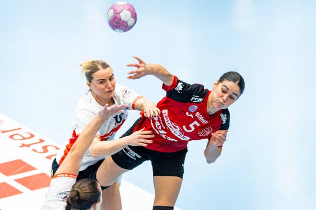 30.09.2026, GER, Handball, Frauen, Saison 2026 2027, DHB-Pokal 2.Runde-Achtelfinale, Thueringer HC - HSG Blomberg-Lippe Luca Csikos (Thueringer HC,5) 99947 Bad Langensalza Salza Halle Sporthalle Mehrz Thüringen Deutschland