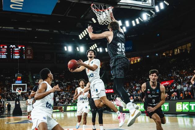 Adam Atamna (ratiopharm ulm) and Ivan Alipiev (Balkan Botevgrad) battle for the ball during the BKT EuroCup 2026 2027 match between ratiopharm ulm and Balkan Botevgrad at ratiopharm Arena on September 30, 2026 in Neu Ulm, Germany. (Photo by Harry Langer DeFodi Images) -