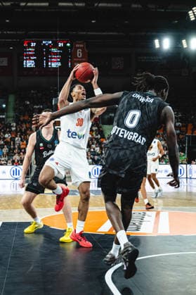 Jaylen Sims (ratiopharm ulm) andWena David Okwera (Balkan Botevgrad) battle for the ball during the BKT EuroCup 2026 2027 match between ratiopharm ulm and Balkan Botevgrad at ratiopharm Arena on September 30, 2026 in Neu Ulm, Germany. (Photo by Harry Langer DeFodi Images) -