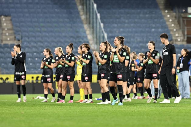 SOCCER - WEC, Sturm vs Wolfsburg GRAZ,AUSTRIA,30.SEP.26 - SOCCER - UEFA Women s Europa Cup, qualification, SK Sturm Graz vs VfL Wolfsburg. Image shows team of Sturm.  GEPAxpictures xChrisxBauer