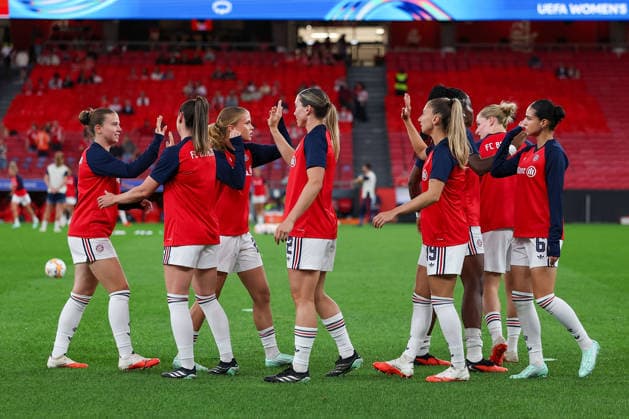 Lisbon, Portugal - September 30: FC Bayern Munich warm-Up before the UEFA Women s Champions League 2026 27, League Phase Matchday 2 match between SL Benfica and FC Bayern Munich on 30 September 24, 2026 in Lisbon, Portugal Copyright: HMBxMedia JoaquimxFerreira