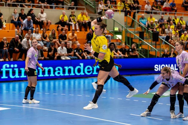 Dortmund, 30.09.2026, Handball, Damen, DHB-Pokal, 2. Runde , BVB Borussia Dortmund - SV Union Halle-Neustadt Mareike Thomaier (BVB, 2) beim Torwurf