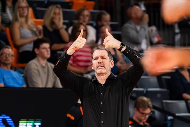 BKT EuroCup: Ratiopharm Ulm vs. Balkan Botevgrad; 30.09.2026 Ulm, GERMANY - 30. September 2026: Ty Harrelson (ratiopharm Ulm, Head-Coach) an der Seitenlinie während dem Spiel zwischen Ratiopharm Ulm und Balkan Botevgrad am 1. Spieltag des BKT EuroCup in der ratiopharm Arena Ulm. Copyright: xBEAUTIFULxSPORTS Steinx