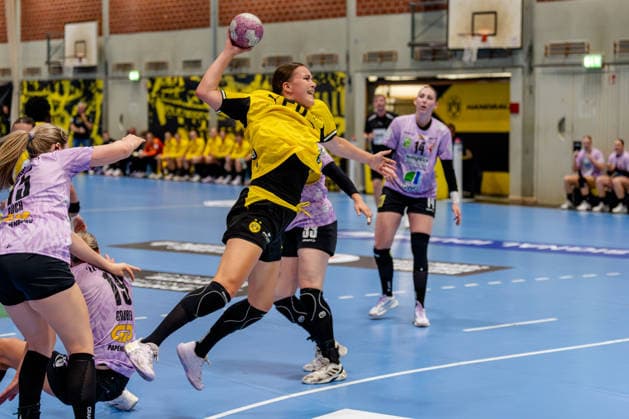 Dortmund, 30.09.2026, Handball, Damen, DHB-Pokal, 2. Runde , BVB Borussia Dortmund - SV Union Halle-Neustadt Merel Freriks (BVB, 20) beim Torwurf