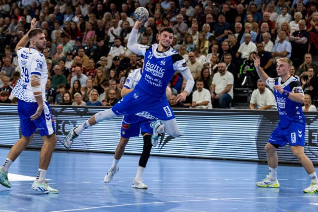 FLENSBURG, GERMANY - SEPTEMBER 30: Marko Grgic (SG Flensburg-Handewitt, 17) in attack during the EHF European League match between SG Flensburg-Handewitt vs Fraikin BM. Granollers at GGW Arena on matchday 1 of the Group Matches Group E on September 30, 2026 in Flensburg, Germany. Schleswig-Holstein Germany Copyright: xMarioxM.xKobergx