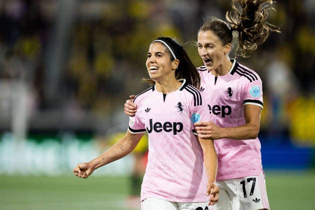 260930 Alba Redondo, Emma Stolen Godo and Estela Carbonell of Juventus celebrate during the Women s Champions League football match between Häcken and Juventus on September 30, 2026 in Göteborg. Photo: Michael Erichsen BILDBYRAN COP 89 MI1032 fotboll football soccer fotball uefa womens champions league häcken juventus dam bbeng fotboll football soccer fotball uefa womens champions league häcken juventus dam bbeng jubel Copyright: MICHAELxERICHSEN BB260930MI081