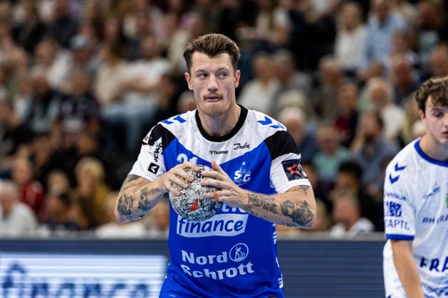 FLENSBURG, GERMANY - SEPTEMBER 30: Emil Jakobsen (SG Flensburg-Handewitt, 31) in attack during the EHF European League match between SG Flensburg-Handewitt vs Fraikin BM. Granollers at GGW Arena on matchday 1 of the Group Matches Group E on September 30, 2026 in Flensburg, Germany. Schleswig-Holstein Germany Copyright: xMarioxM.xKobergx