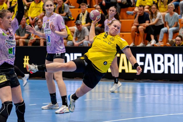 Dortmund, 30.09.2026, Handball, Damen, DHB-Pokal, 2. Runde , BVB Borussia Dortmund - SV Union Halle-Neustadt Lisa Antl (BVB, 9) beim Torwurf