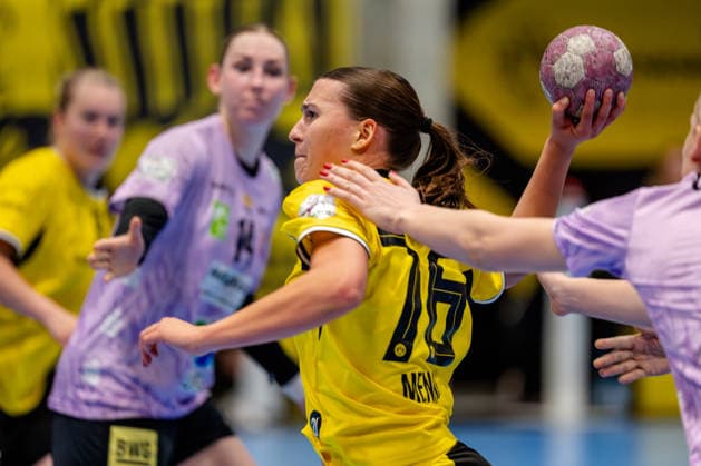 Dortmund, 30.09.2026, Handball, Damen, DHB-Pokal, 2. Runde , BVB Borussia Dortmund - SV Union Halle-Neustadt Felina Menne (BVB, 76) beim Torwurf