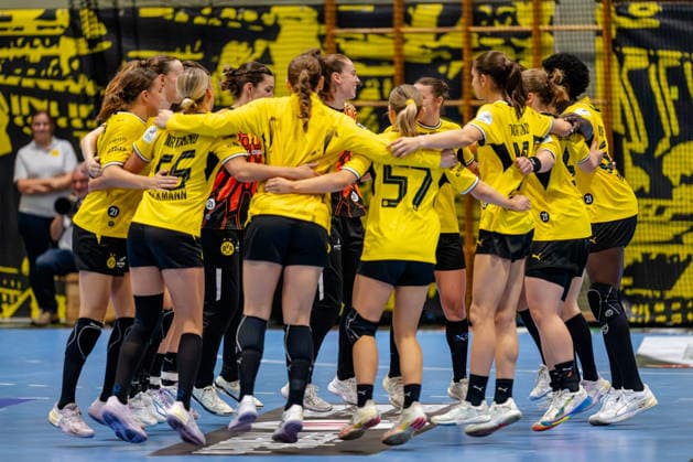 Dortmund, 30.09.2026, Handball, Damen, DHB-Pokal, 2. Runde , BVB Borussia Dortmund - SV Union Halle-Neustadt Die Damen von Borussia Dortmund feiern den Sieg