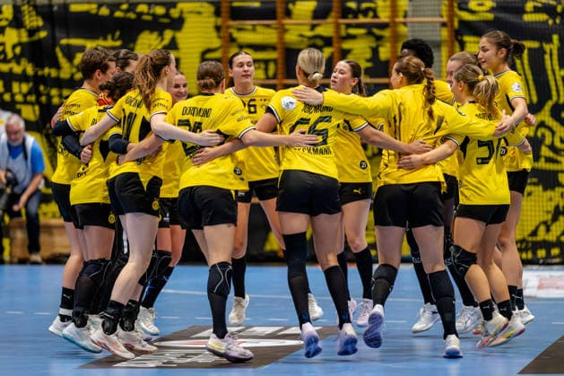 Dortmund, 30.09.2026, Handball, Damen, DHB-Pokal, 2. Runde , BVB Borussia Dortmund - SV Union Halle-Neustadt Die Damen von Borussia Dortmund feiern den Sieg