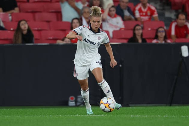 Lisbon, Portugal - September 30: Linda Dallmann (FC Bayern München) in action, with the ball during the UEFA Women s Champions League 2026 27, League Phase Matchday 2 match between SL Benfica and FC Bayern Munich on 30 September 24, 2026 in Lisbon, Portugal Copyright: HMBxMedia JoaquimxFerreira