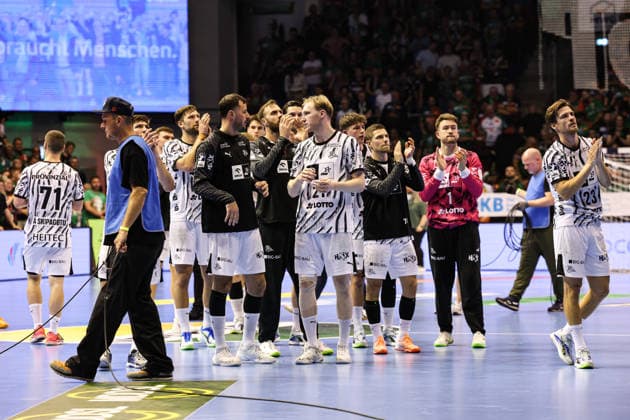 v.l. Domagoj Duvnjak (THW Kiel,4), Torwart Andreas Wolff (THW Kiel,33), Eric Johansson (THW Kiel,21), Torwart Gonzalo Perez de Vargas (THW Kiel,1), Rune Dahmke (THW Kiel,23) - Handball Bundesliga Saison 2026-2027 SC Magdeburg vs. THW Kiel in der GETEC Arena in Magdeburg - Aktion,Handball,Deutschland,30.09.2026