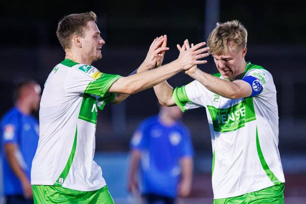 2026.09.30, xkwix, Fußball, Krombacher Westfalenpokal, SC Herford - FC Gütersloh, Ludwig-Jahn-Stadion, Achtelfinale, Saison 2026 2027: Torjubel von Erik Lanfer (FC Gütersloh 28) nach Tor zum 1:0 mit Jan-Lukas Liehr (FC Gütersloh 7) DFB regulations prohibit any use of photographs as image sequences and or quasi-video. Photo: xKamilxWilkowskixPressefotoKochx Nordrhein-Westfalen Deutschland