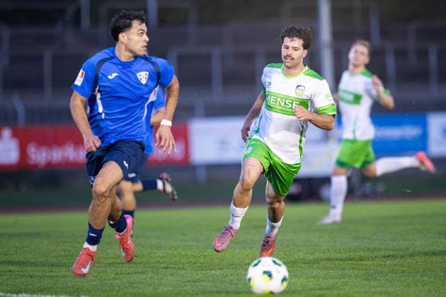 2026.09.30, xkwix, Fußball, Krombacher Westfalenpokal, SC Herford - FC Gütersloh, Ludwig-Jahn-Stadion, Achtelfinale, Saison 2026 2027: Paolo Maiella (FC Gütersloh 9) im Zweikampf gegen Cinar Sansar (SC Herford 20) DFB regulations prohibit any use of photographs as image sequences and or quasi-video. Photo: xKamilxWilkowskixPressefotoKochx Nordrhein-Westfalen Deutschland