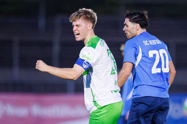 2026.09.30, xkwix, Fußball, Krombacher Westfalenpokal, SC Herford - FC Gütersloh, Ludwig-Jahn-Stadion, Achtelfinale, Saison 2026 2027: Torjubel von Erik Lanfer (FC Gütersloh 28) nach Tor zum 1:0 DFB regulations prohibit any use of photographs as image sequences and or quasi-video. Photo: xKamilxWilkowskixPressefotoKochx Nordrhein-Westfalen Deutschland