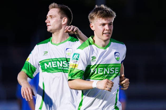 2026.09.30, xkwix, Fußball, Krombacher Westfalenpokal, SC Herford - FC Gütersloh, Ludwig-Jahn-Stadion, Achtelfinale, Saison 2026 2027: Torjubel von Erik Lanfer (FC Gütersloh 28) nach Tor zum 1:0 DFB regulations prohibit any use of photographs as image sequences and or quasi-video. Photo: xKamilxWilkowskixPressefotoKochx Nordrhein-Westfalen Deutschland