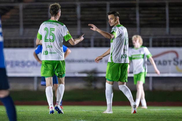 2026.09.30, xkwix, Fußball, Krombacher Westfalenpokal, SC Herford - FC Gütersloh, Ludwig-Jahn-Stadion, Achtelfinale, Saison 2026 2027: Patrik Twardzik (FC Gütersloh 18) jubelt nach dem Tor zum 0:2 mit Hannes John (FC Gütersloh 25) DFB regulations prohibit any use of photographs as image sequences and or quasi-video. Photo: xKamilxWilkowskixPressefotoKochx Nordrhein-Westfalen Deutschland