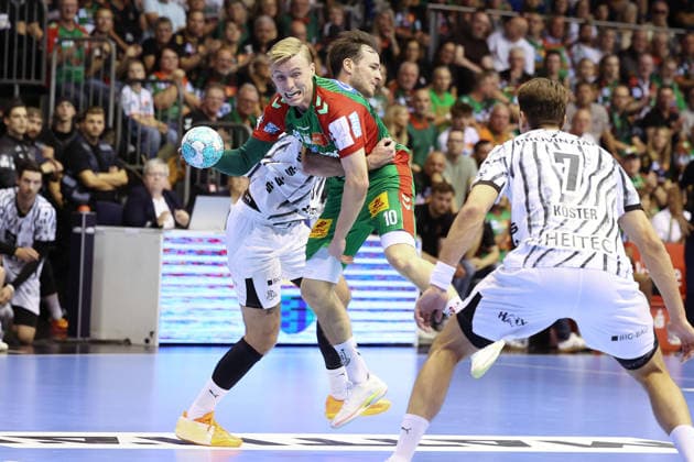 30.09.2026, xBHAx, Handball, Opel HBL, Saison 2026 2027, 1.HBL, SC Magdeburg - THW Kiel, GETEC Arena: Veron Nacinovic (THW Kiel 93) gegen Gisli Thorgeir Kristjansson (SC Magdeburg 10) Sachsen-Anhalt Deutschkand